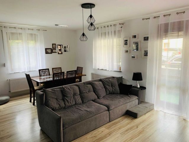 Mieszkanie 3-pokojowe Brzeg Dolny, ul. Odrodzenia. Zdjęcie 1