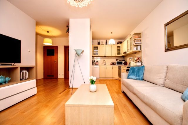 Mieszkanie 3-pokojowe Rzeszów, ul. Cegielniana. Zdjęcie 3