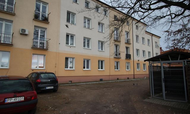 Mieszkanie 3-pokojowe Piła Centrum, ul. Staromiejska. Zdjęcie 1