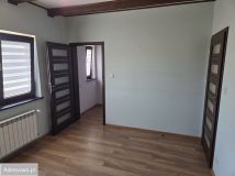 dom wolnostojący, 4 pokoje Ustrobna. Zdjęcie 1