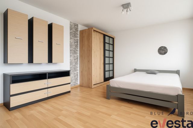 Mieszkanie 3-pokojowe Wrocław Różanka, ul. Obornicka. Zdjęcie 2