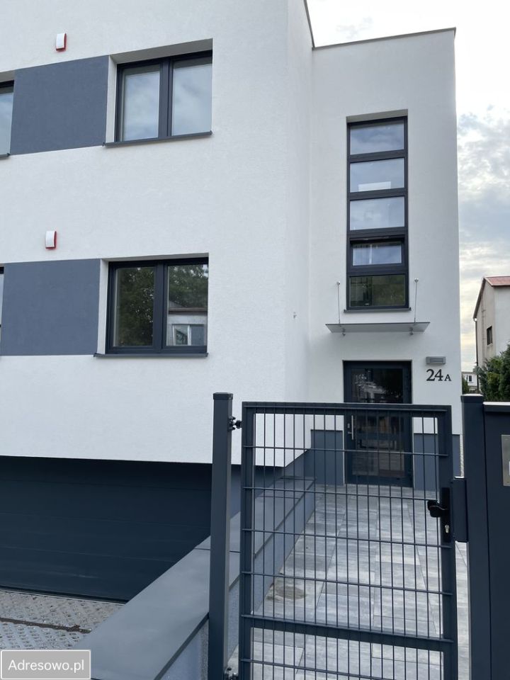 Mieszkanie 3-pokojowe Wejherowo Centrum, ul. Stefana Żeromskiego. Zdjęcie 2