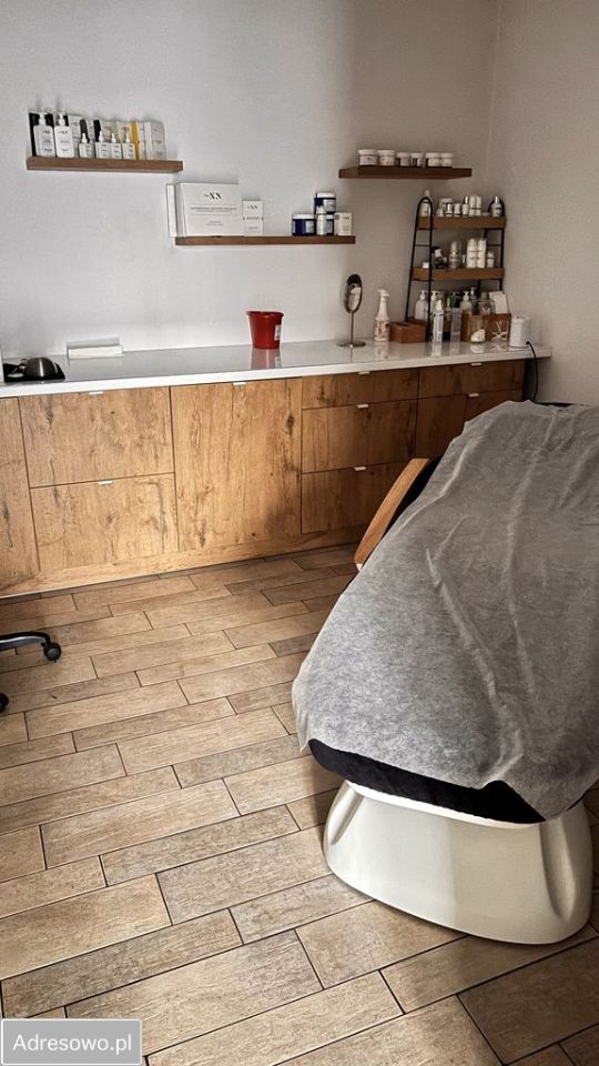 Lokal Katowice Kostuchna, ul. Arkadiusza Puchały. Zdjęcie 2