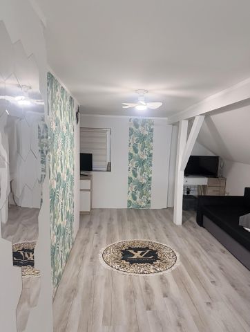 dom wolnostojący, 4 pokoje Zalesie. Zdjęcie 11