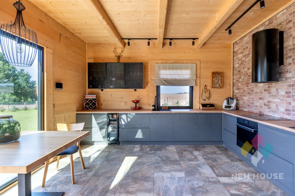 dom wolnostojący, 5 pokoi Łąkorek. Zdjęcie 12