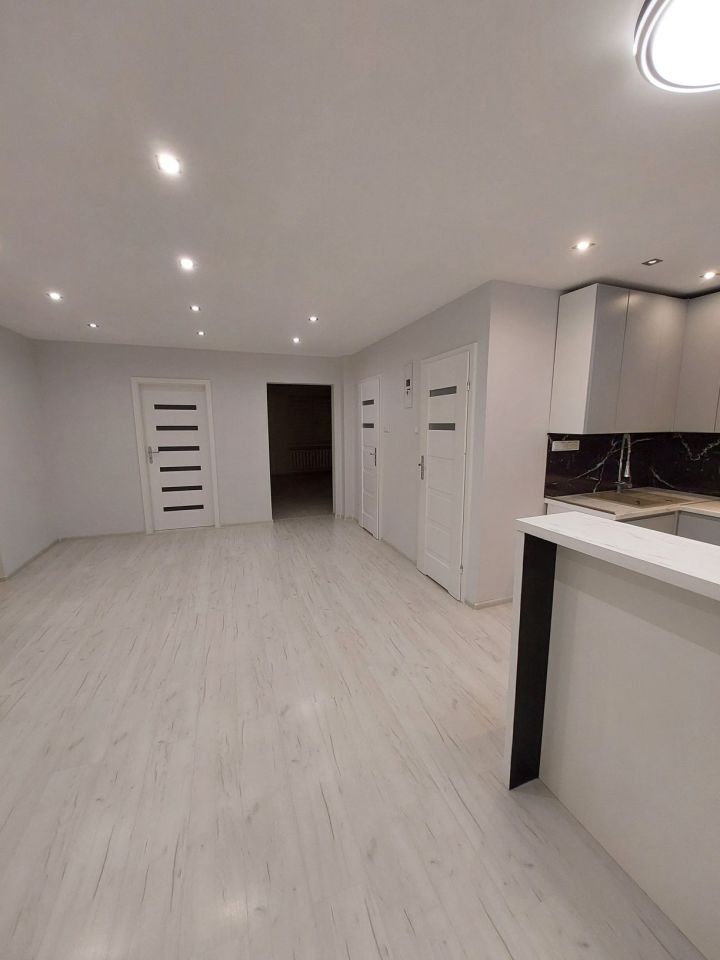 Mieszkanie 4-pokojowe Radzionków. Zdjęcie 5