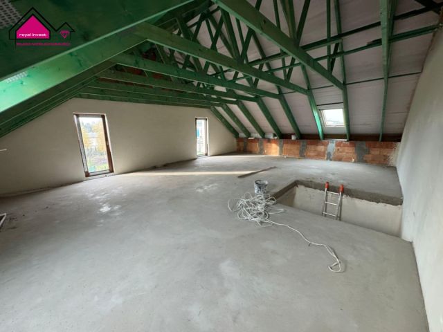 bliźniak, 5 pokoi Rumin. Zdjęcie 8