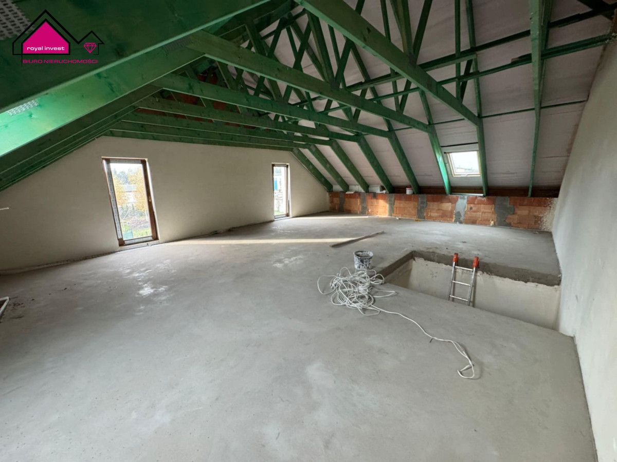 bliźniak, 5 pokoi Rumin. Zdjęcie 8