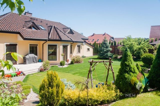 dom wolnostojący, 6 pokoi Stawiguda, ul. Perłowa. Zdjęcie 2