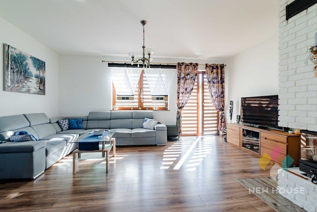 dom wolnostojący, 5 pokoi Ruś. Zdjęcie 3