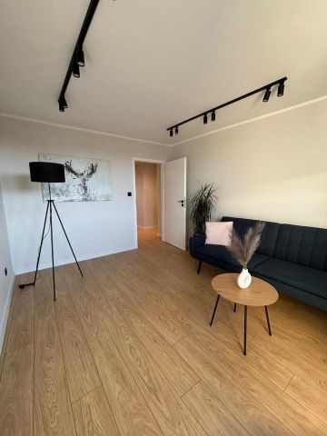 Mieszkanie 3-pokojowe Żywiec, os. 700-lecia. Zdjęcie 1