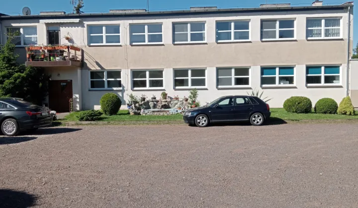 dom wolnostojący, 14 pokoi Buśnia