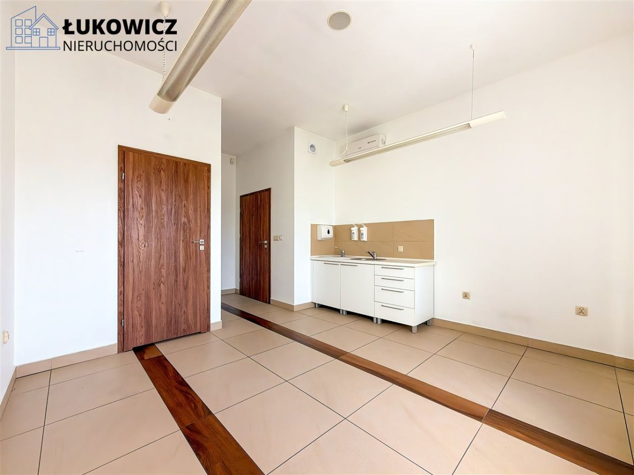 Lokal Bielsko-Biała Leszczyny, ul. Żywiecka. Zdjęcie 2