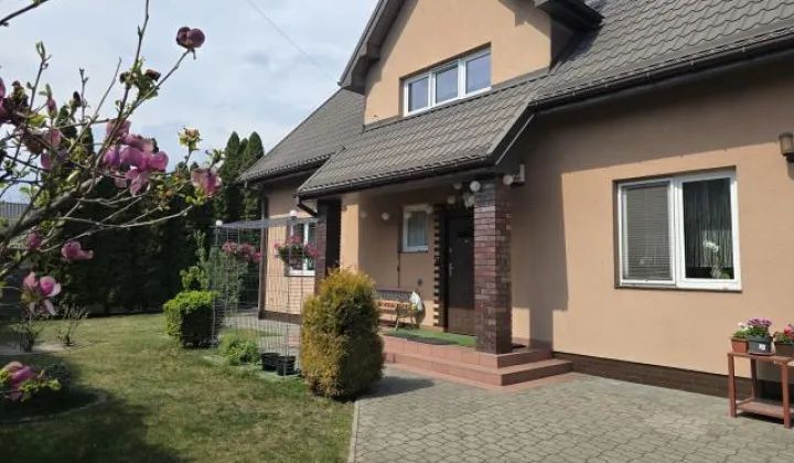 dom wolnostojący, 5 pokoi Zagościniec, ul. 100-lecia
