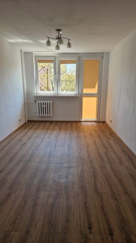 Mieszkanie 2-pokojowe Ostrzeszów, os. Osiedle Zamkowe. Zdjęcie 1