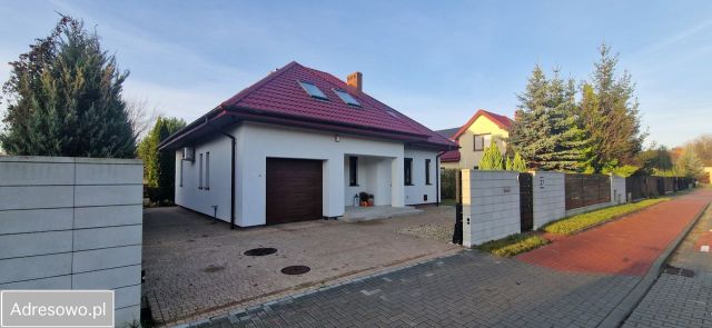 dom wolnostojący, 5 pokoi Płock. Zdjęcie 1