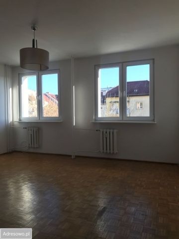 Mieszkanie 3-pokojowe Poznań Grunwald, ul. Kuźnicza. Zdjęcie 1