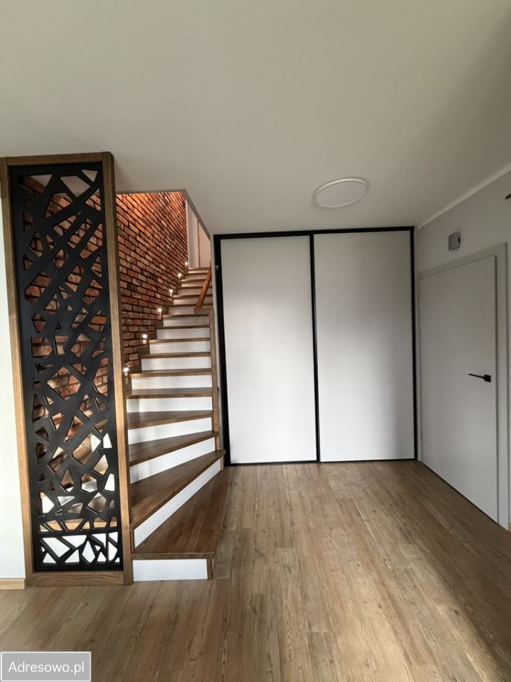 dom szeregowy, 5 pokoi Rzeszów Zwięczyca, ul. Karkonoska. Zdjęcie 7