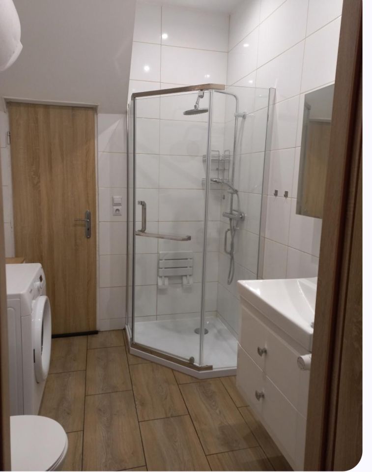 Mieszkanie 3-pokojowe Głęboka. Zdjęcie 3