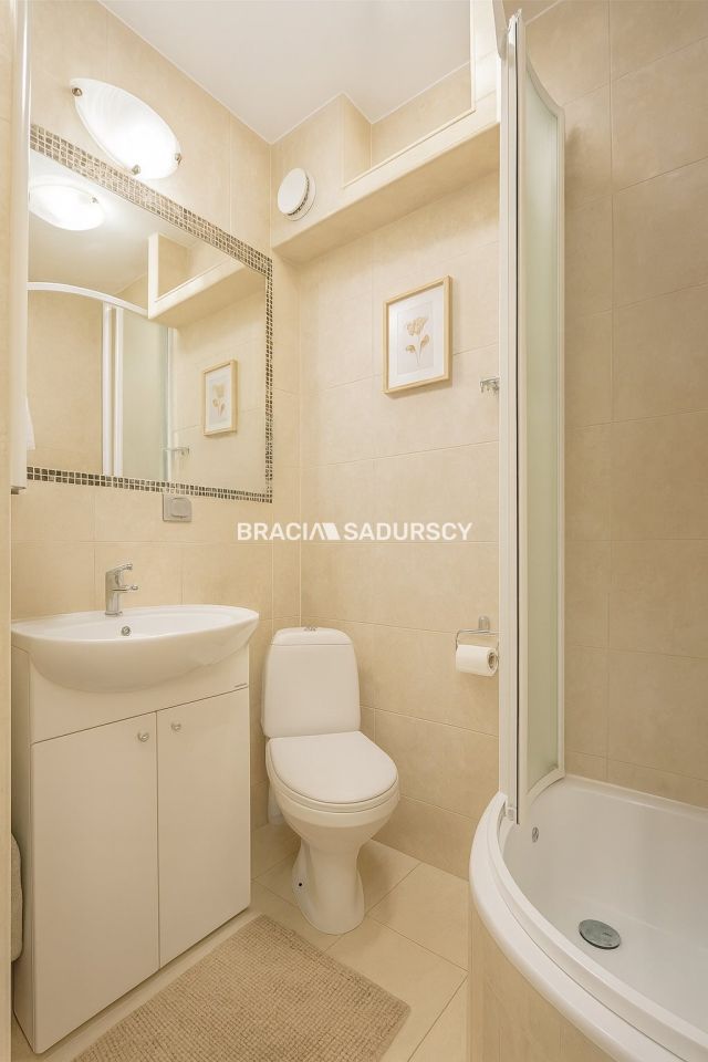 Mieszkanie 3-pokojowe Kraków Krowodrza, ul. gen. Augusta Fieldorfa-Nila. Zdjęcie 9