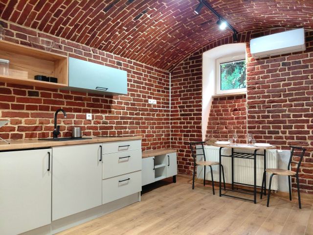 Mieszkanie 1-pokojowe Kraków, ul. Marii Skłodowskiej-Curie. Zdjęcie 1