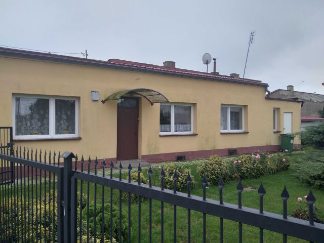 dom wolnostojący, 2 pokoje Raciąż, ul. Warszawska. Zdjęcie 1