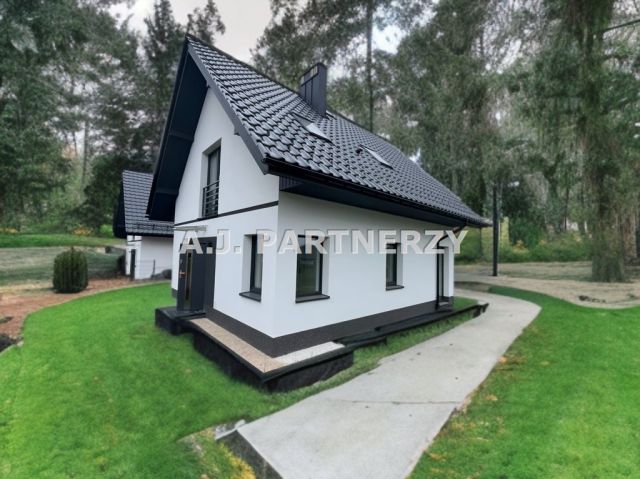 dom wolnostojący, 4 pokoje Koźmice Wielkie. Zdjęcie 1