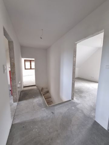 dom wolnostojący, 6 pokoi Bagno. Zdjęcie 20