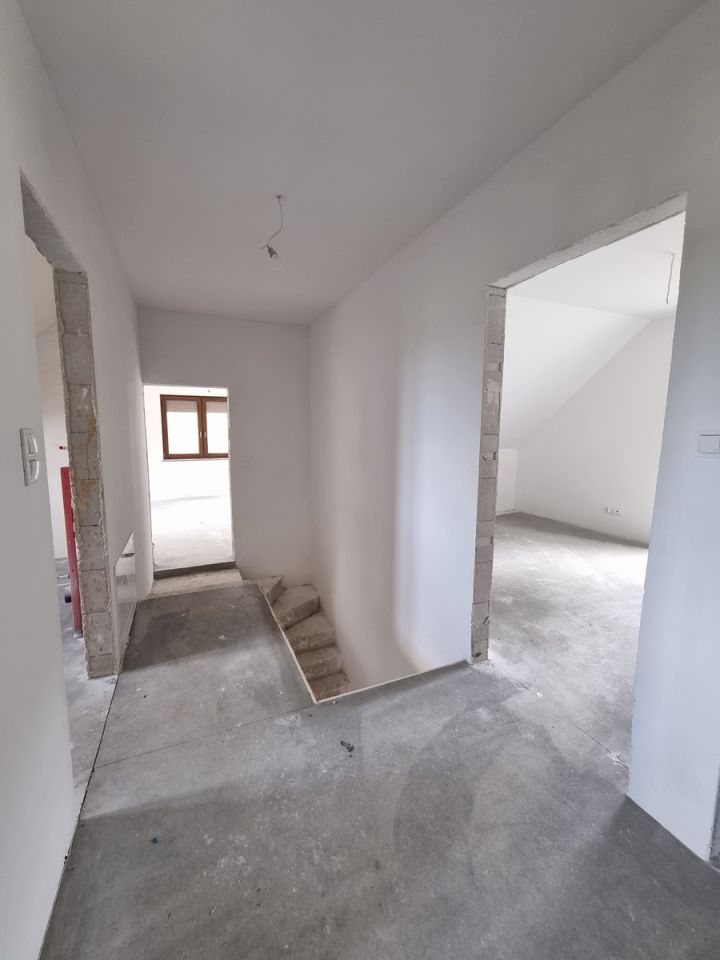 dom wolnostojący, 6 pokoi Bagno. Zdjęcie 20