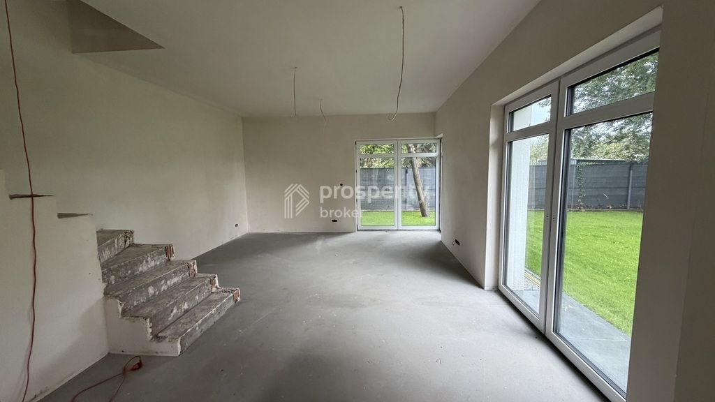 dom szeregowy, 5 pokoi Warszawa Wawer, ul. Heliotropów. Zdjęcie 9