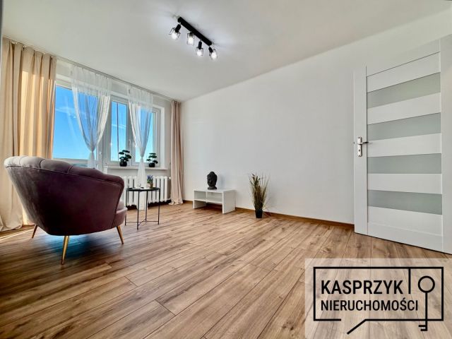 Mieszkanie 3-pokojowe Krosno, ul. Bohaterów Westerplatte. Zdjęcie 1