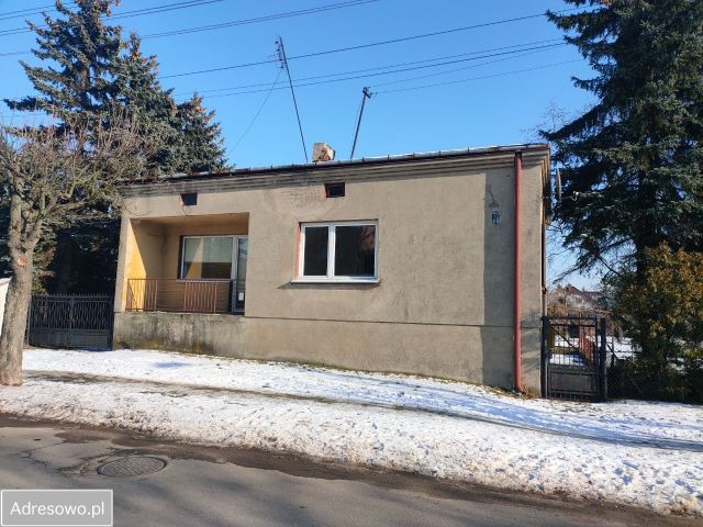 dom wolnostojący, 2 pokoje Piotrków Trybunalski Śródmieście. Zdjęcie 1