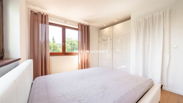 Mieszkanie 4-pokojowe Brzyczyna. Zdjęcie 25