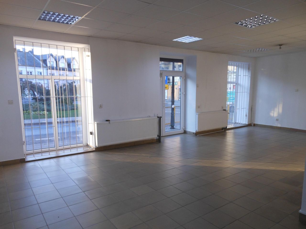 Lokal Sierpc, pl. kard. Wyszyńskiego. Zdjęcie 3