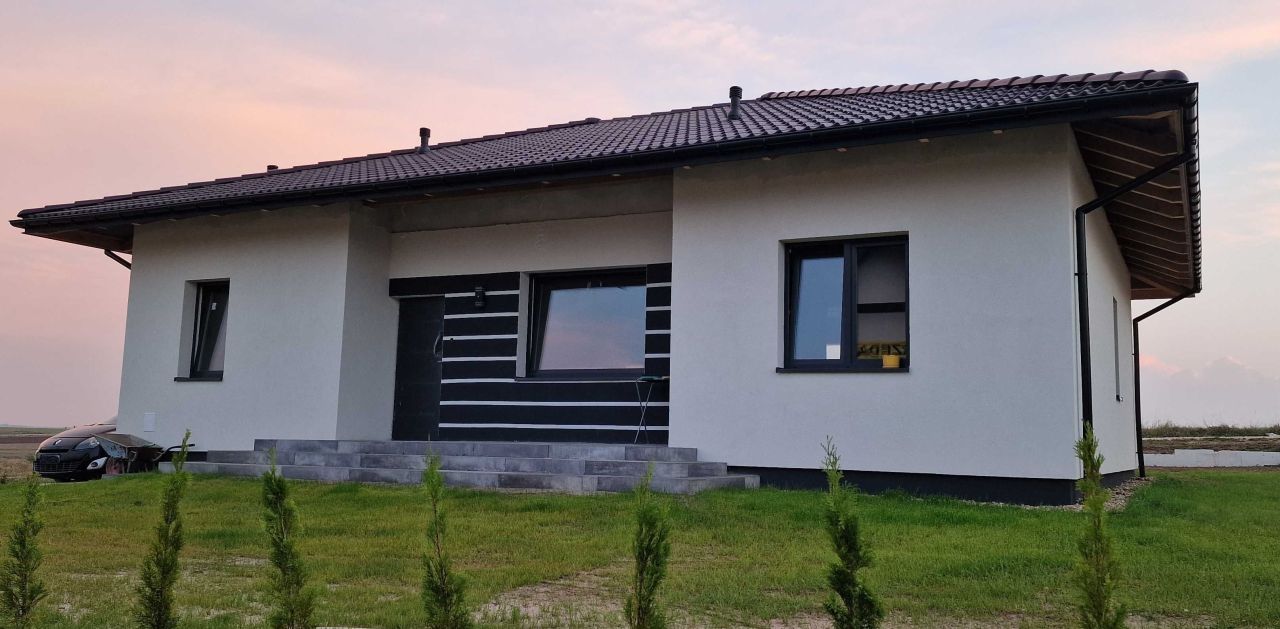 dom wolnostojący Brzeziny, ul. Sportowa. Zdjęcie 3