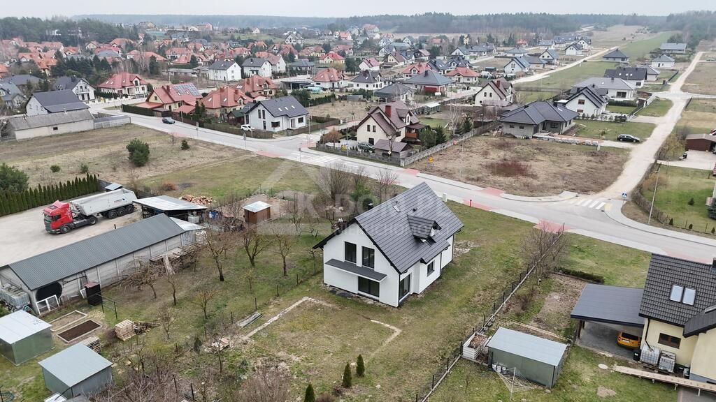 dom wolnostojący, 4 pokoje Kowala. Zdjęcie 11