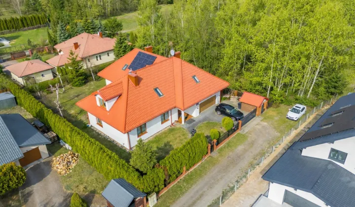 dom wolnostojący, 6 pokoi Borzęcin Mały, ul. Kosmowska