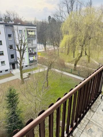 Mieszkanie 2-pokojowe Żywiec, Oś. Parkowe. Zdjęcie 2