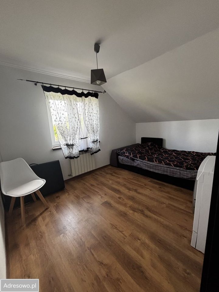 dom wolnostojący, 5 pokoi Surochów. Zdjęcie 17