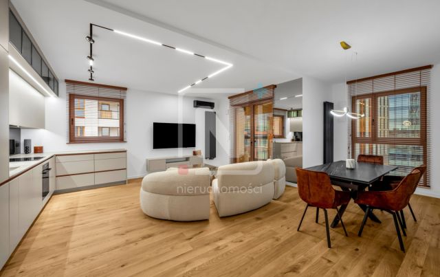 Mieszkanie 3-pokojowe Warszawa Wola, ul. Prosta. Zdjęcie 2