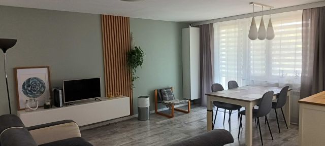 Mieszkanie 3-pokojowe Zabrze Zaborze. Zdjęcie 1