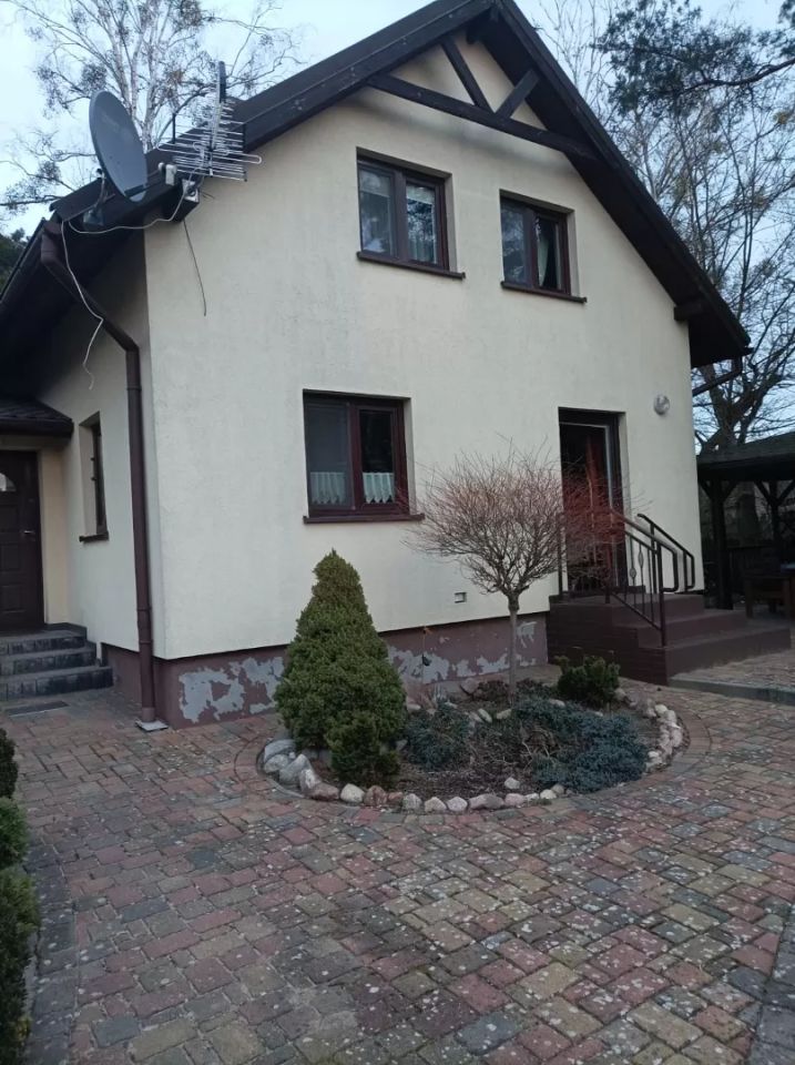 dom wolnostojący, 3 pokoje Miały, os. Letnie