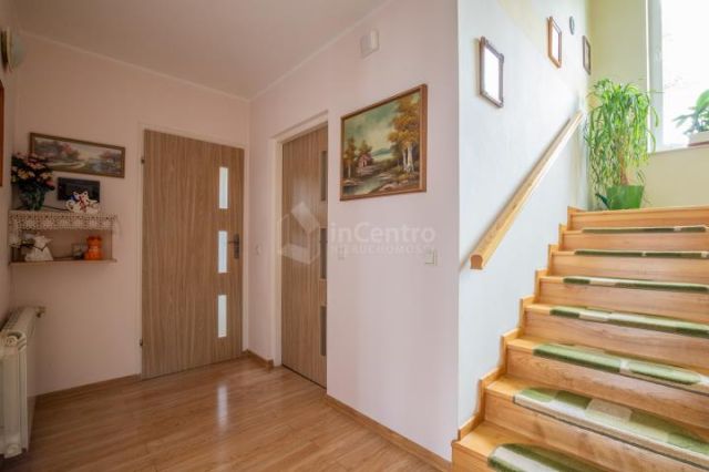 dom wolnostojący, 5 pokoi Brzeźnica, ul. Krakowska. Zdjęcie 11