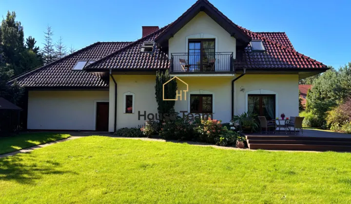 dom wolnostojący, 6 pokoi Niwy, ul. Olsztyńska