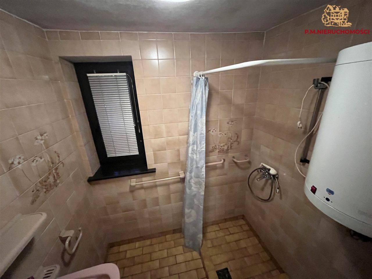 dom wolnostojący, 18 pokoi Brenna. Zdjęcie 17