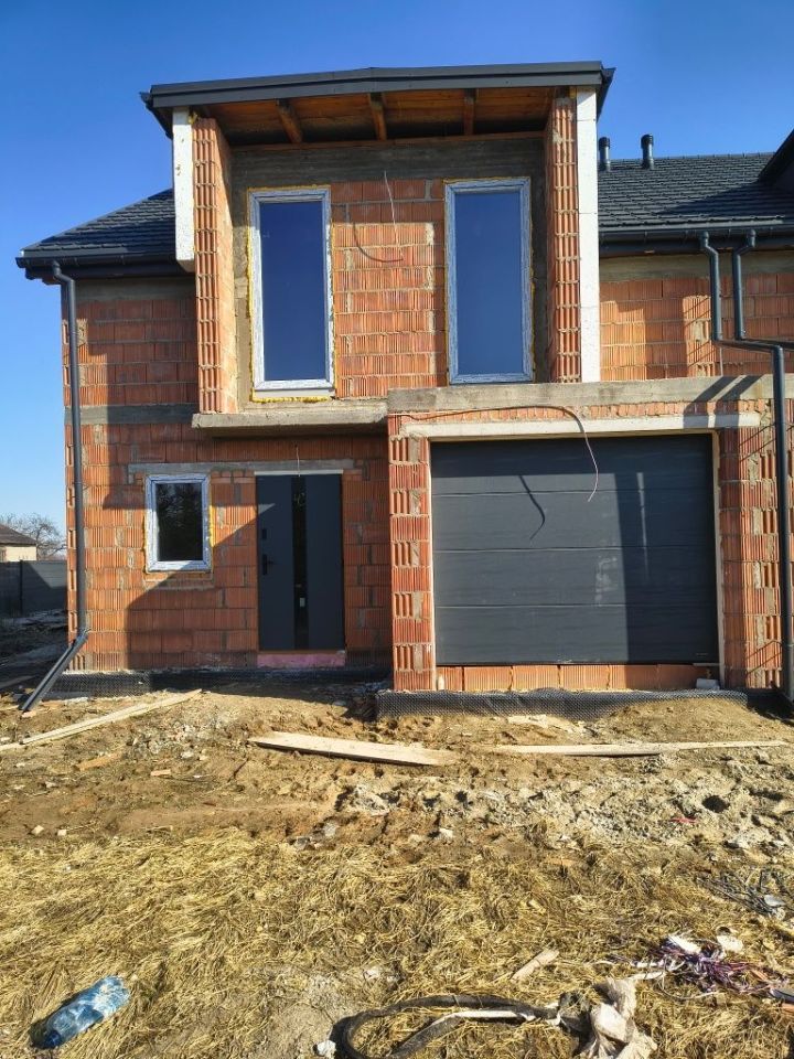 bliźniak Brzeziny. Zdjęcie 1