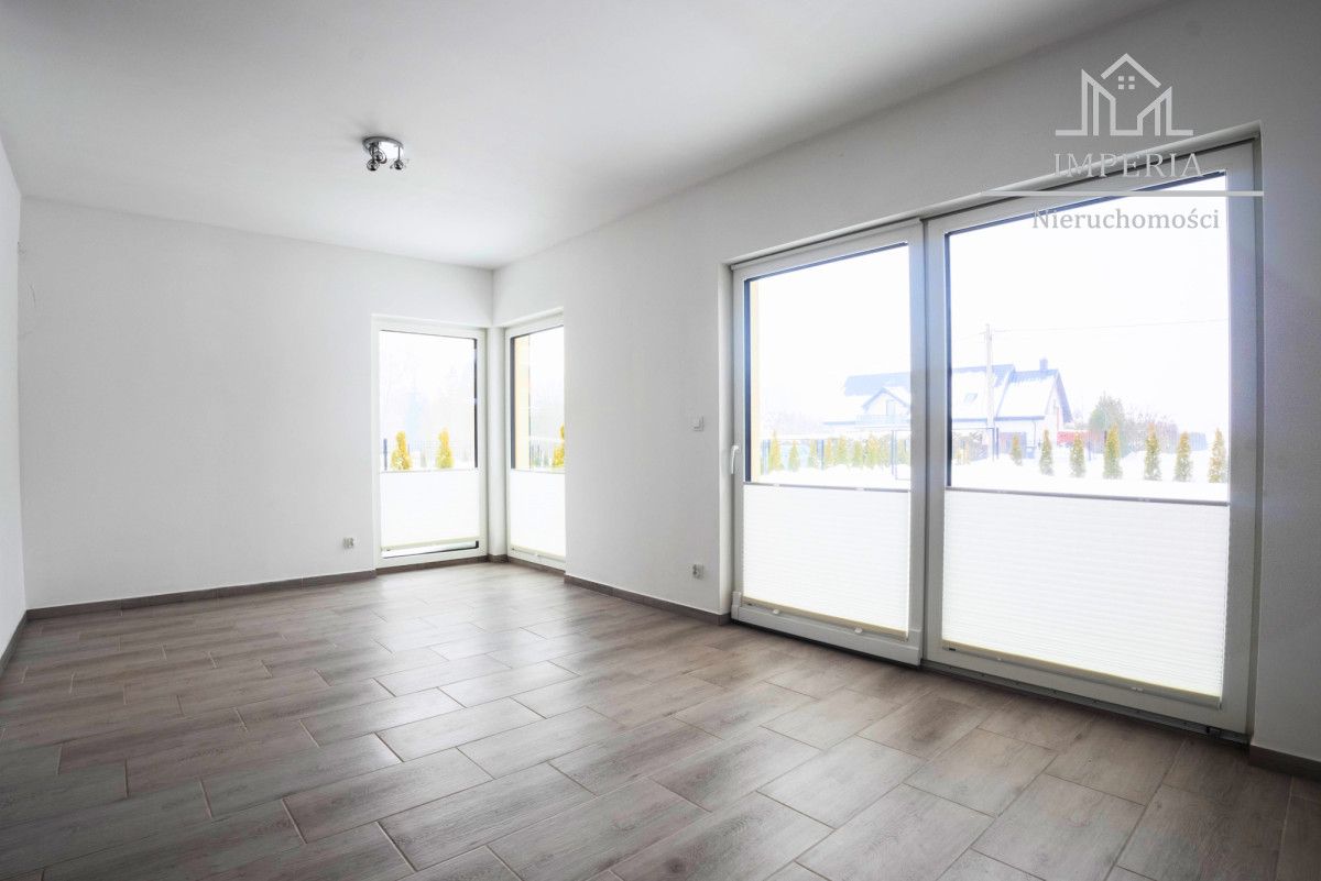 bliźniak, 5 pokoi Skowarcz. Zdjęcie 6