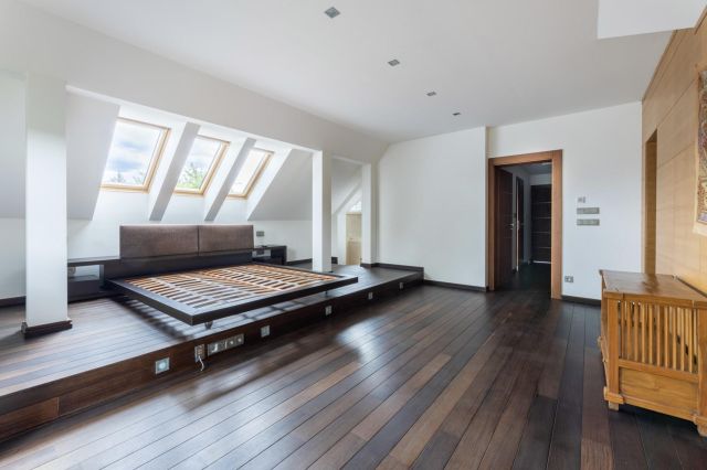 dom wolnostojący, 5 pokoi Chyby, ul. Jesionowa. Zdjęcie 15