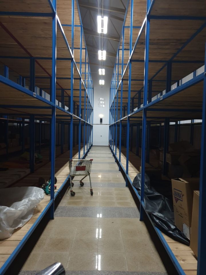 Hala/magazyn Nowolesie. Zdjęcie 8