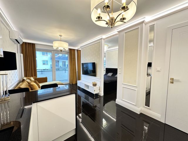 Mieszkanie 2-pokojowe Warszawa Włochy, ul. Łopuszańska. Zdjęcie 1